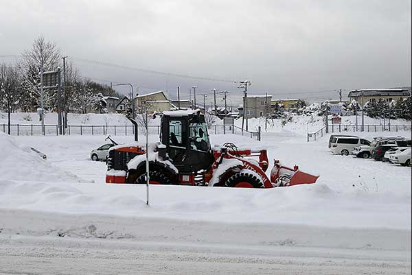 電纜故障測(cè)試儀鏟雪車現(xiàn)場
